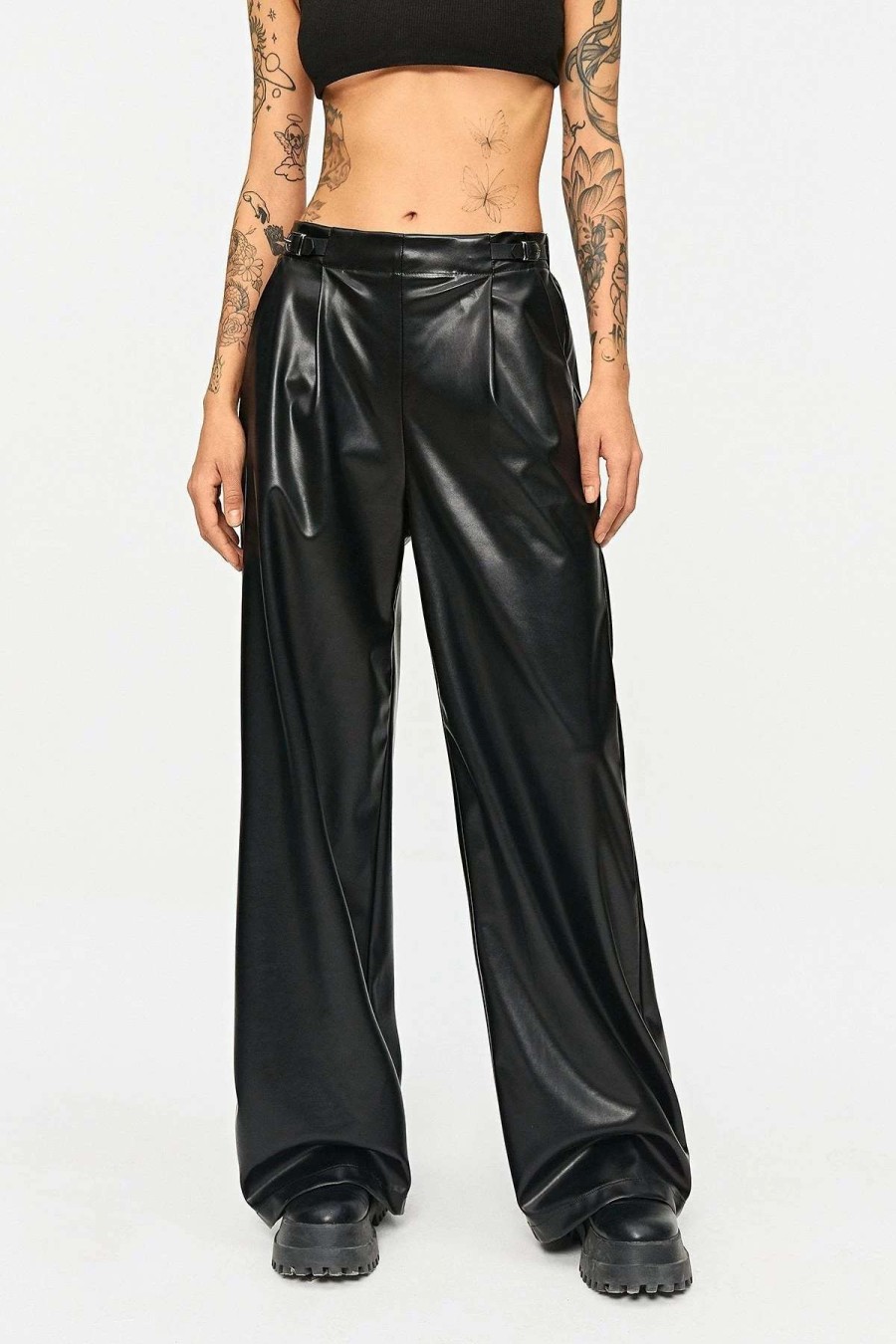 Pants * | Solado Low Waist Buckled Detail Draped Pu Leather Pants Black