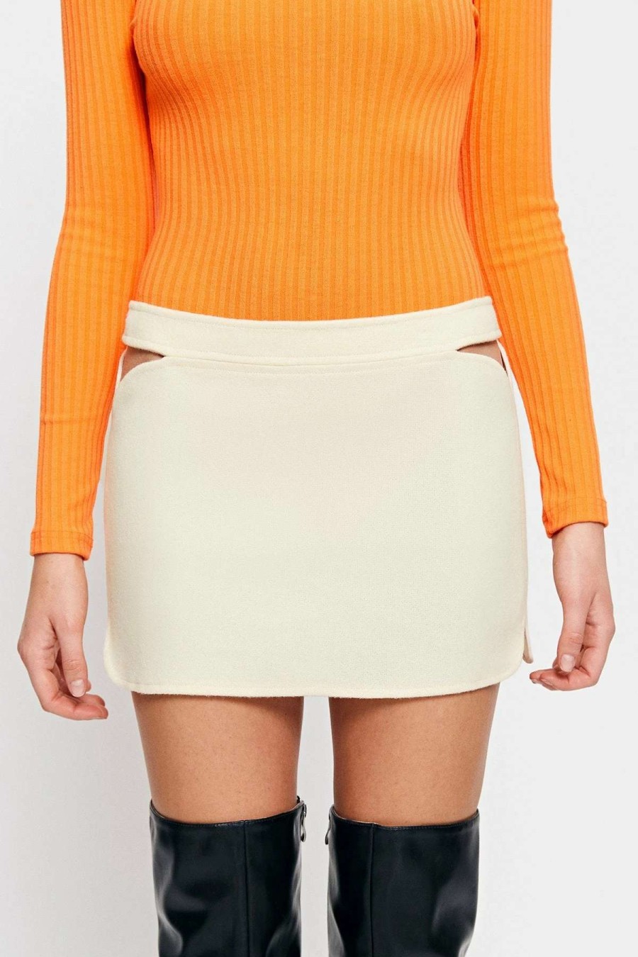 Skirts * | Solado Low Waist Cut Out Split Hem Mini Skirt Beige