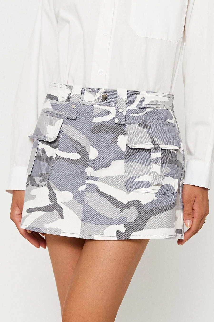 Skirts * | Solado Low Waist Camo Print Pocket Patched Mini Skirt Lightgray