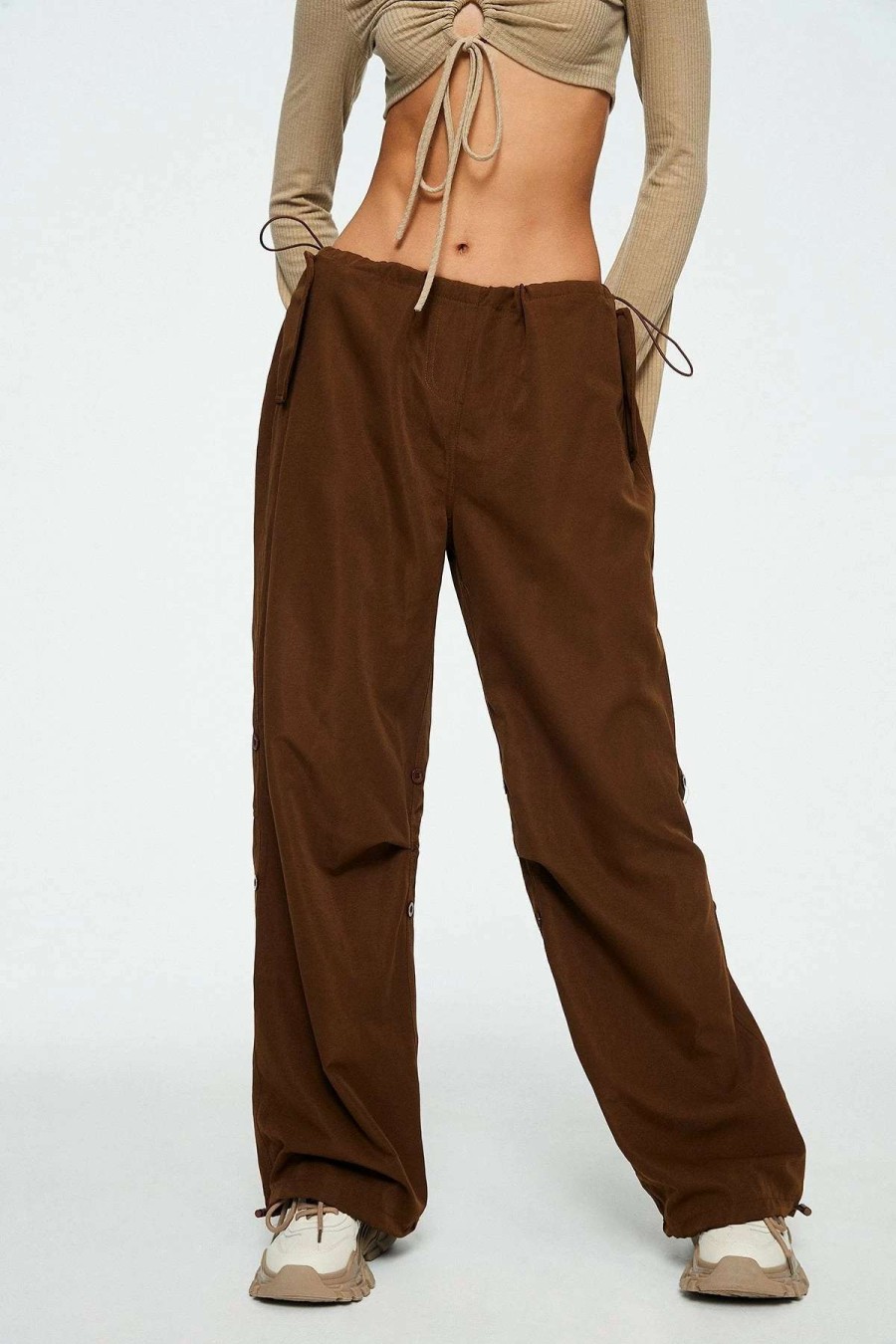 Pants * | Solado High Waist Pocket Patched Drawstring Parachute Pants Brown